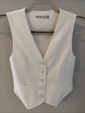 Abercrombie & Fitch Button Down Vest Tank